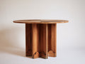 Gartentisch Holz 120x120x75 cm - Braun - rund mit zentralem Säulenfuß